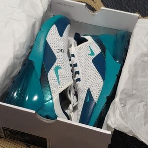Nike Air Max 270 SE